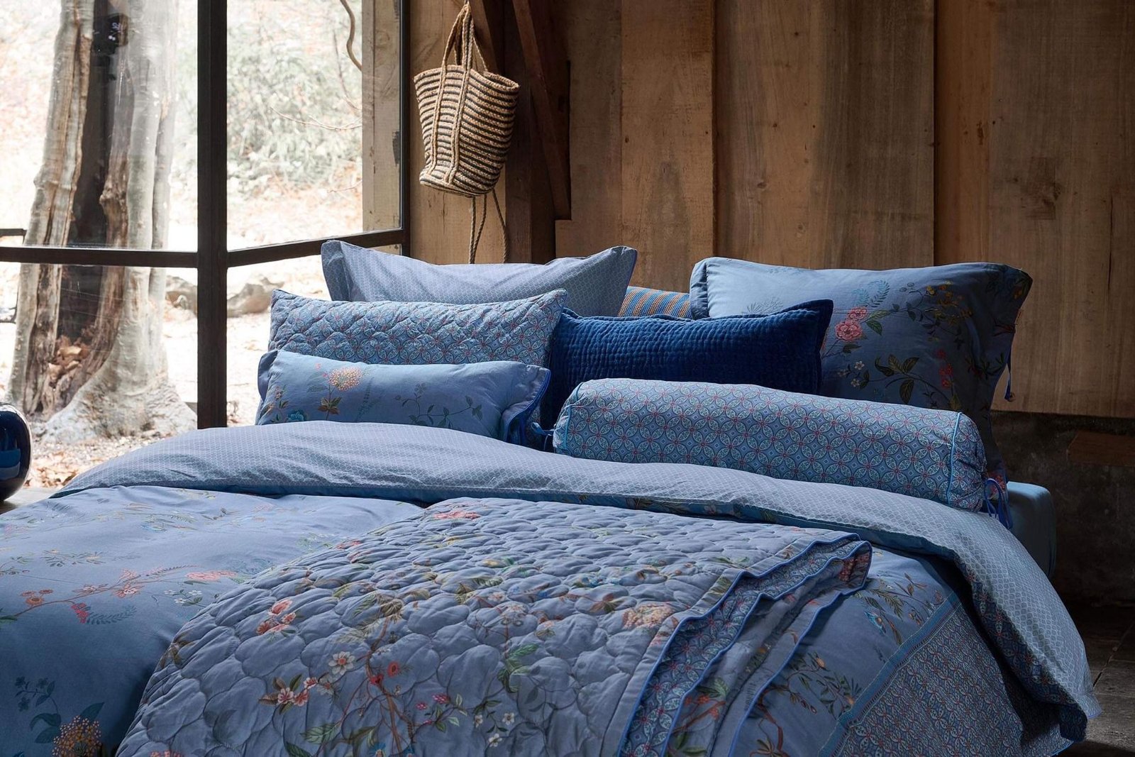 Quilt Bustani Blue